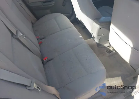 2005 Saturn Ion 2 z USA, uszkodzony, nr VIN 1G8AJ52F75Z129852